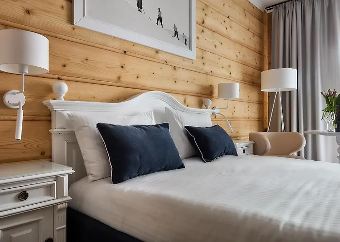 Jan לינה וארוחת בוקר